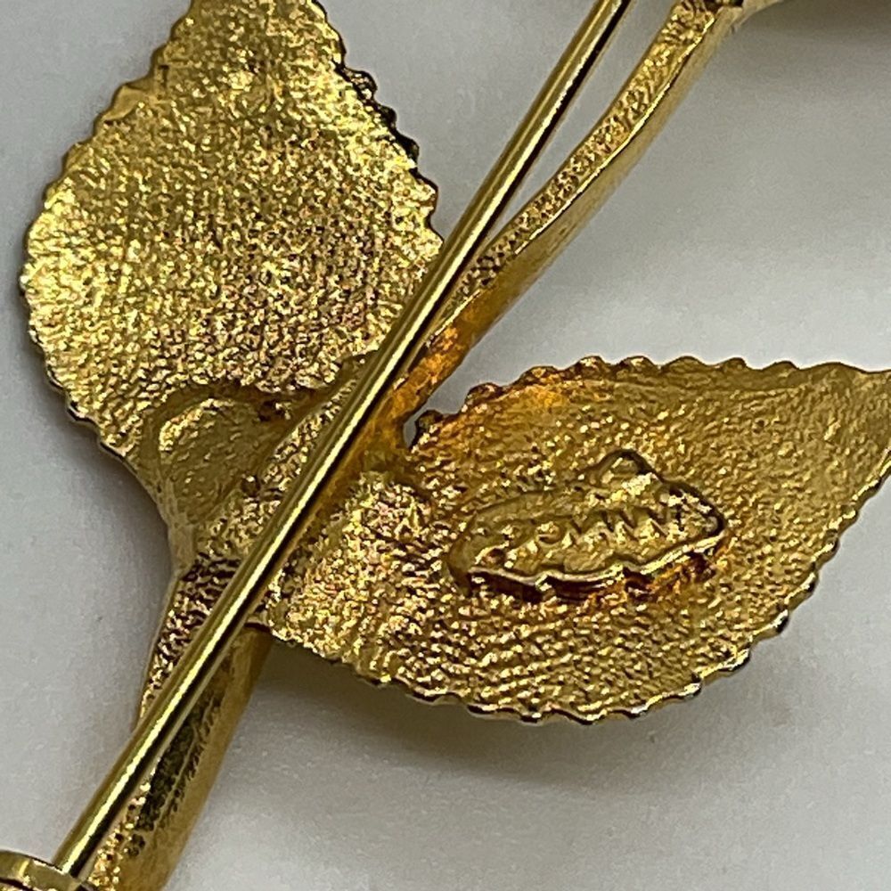 Vintage Giovanni Gold Toned and Red Rose Brooch - Picture 2 of 7